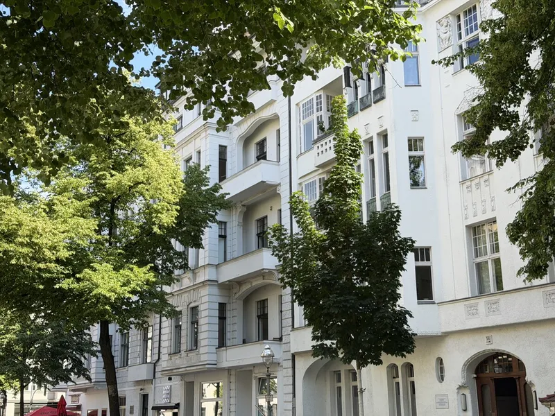 Außergewöhnliches Wohnen über den Dächern der Stadt ***große Sonnenterrasse***2 Bäder***Sauna*** — photo 1